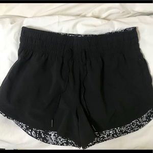 REVERSIBLE LULU SHORTS!!!